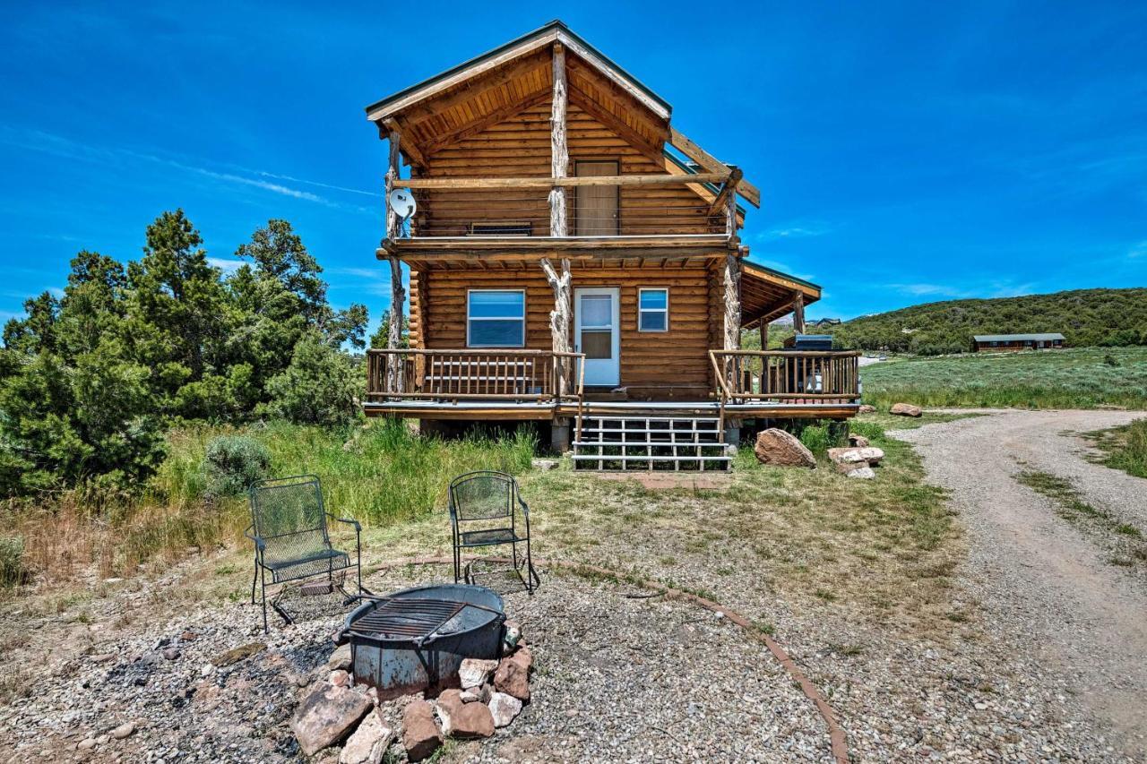 With Fire Pit, Views And Bbq 18 Mi To Moab! Holiday home Moab