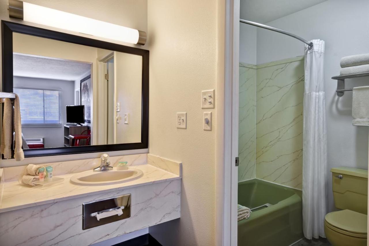 Expedition Arches National Park Motel 3*