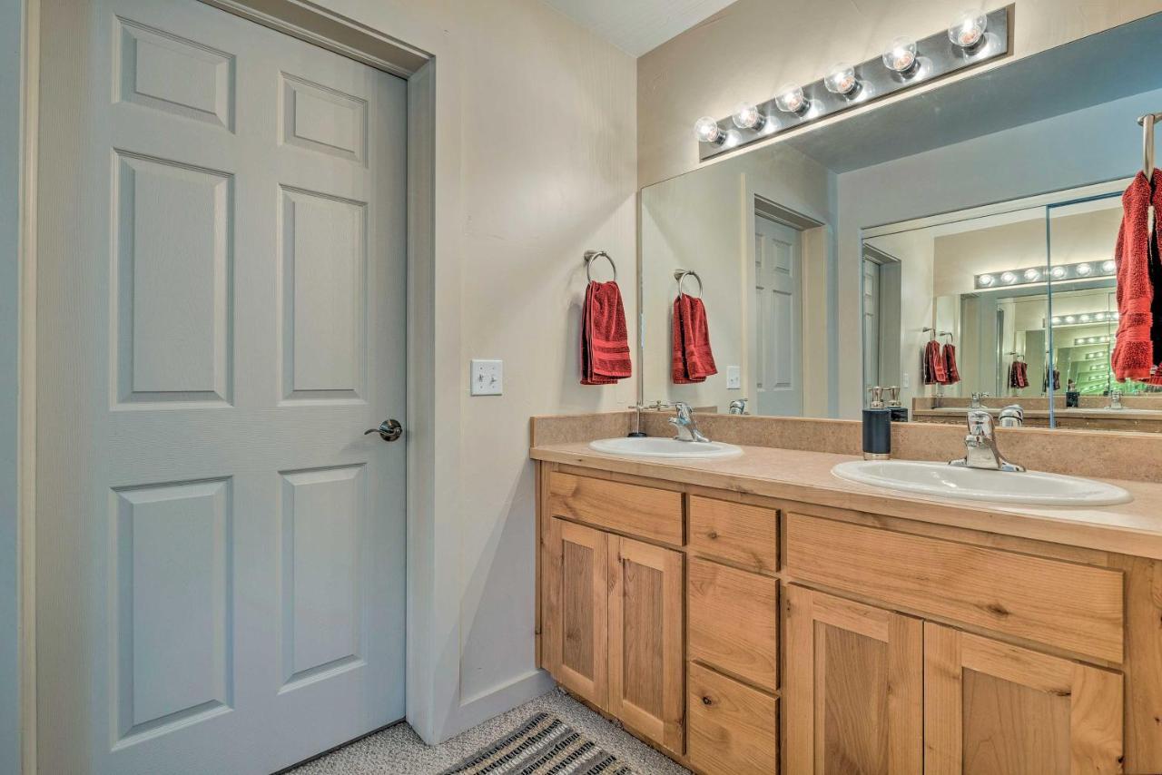 Townhome With Patio - 11 Mi To Arches Np!