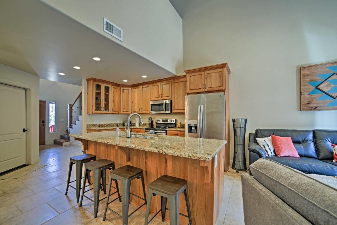 Townhome With Hot Tub And Patio - Near Arches Moab