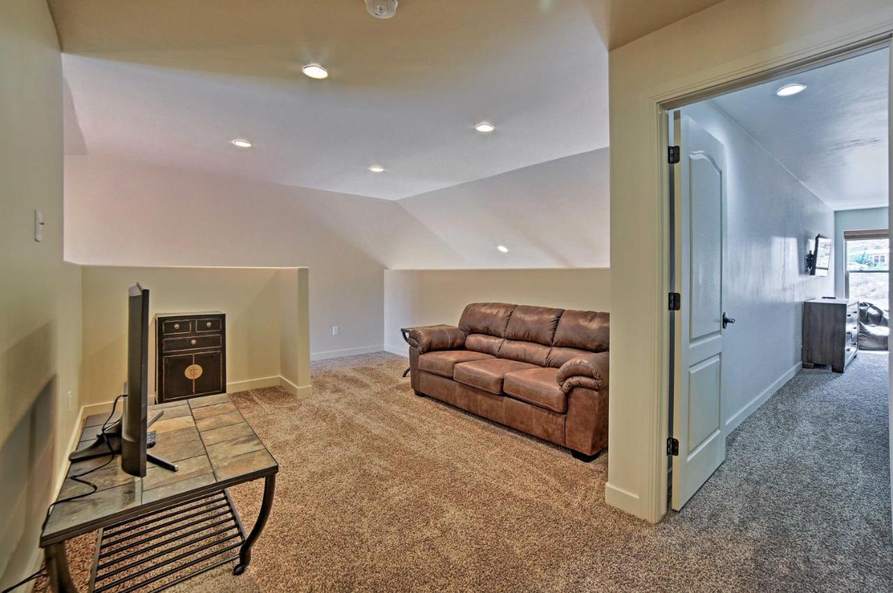 Townhome With Hot Tub And Patio - Near Arches Holiday home *