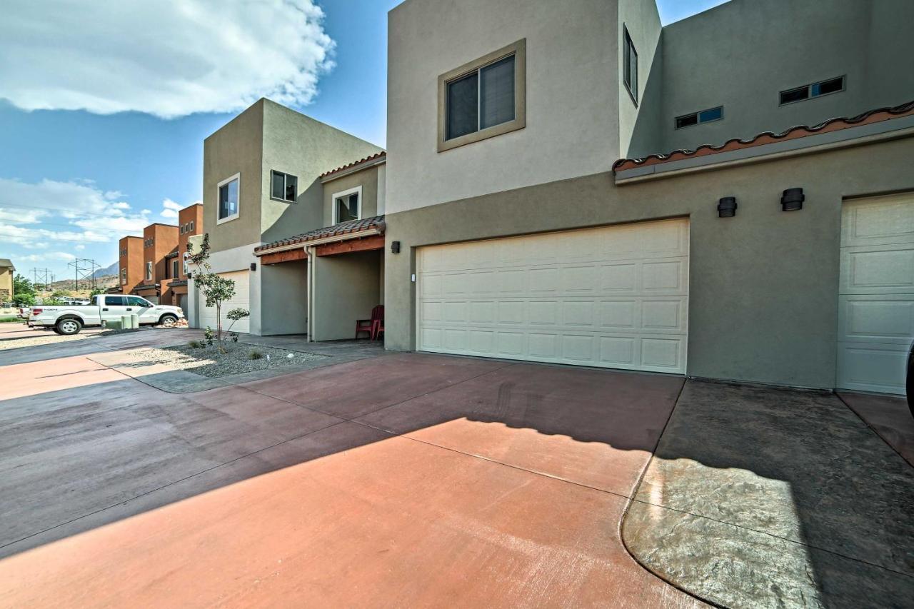 Townhome With Hot Tub And Patio - Near Arches