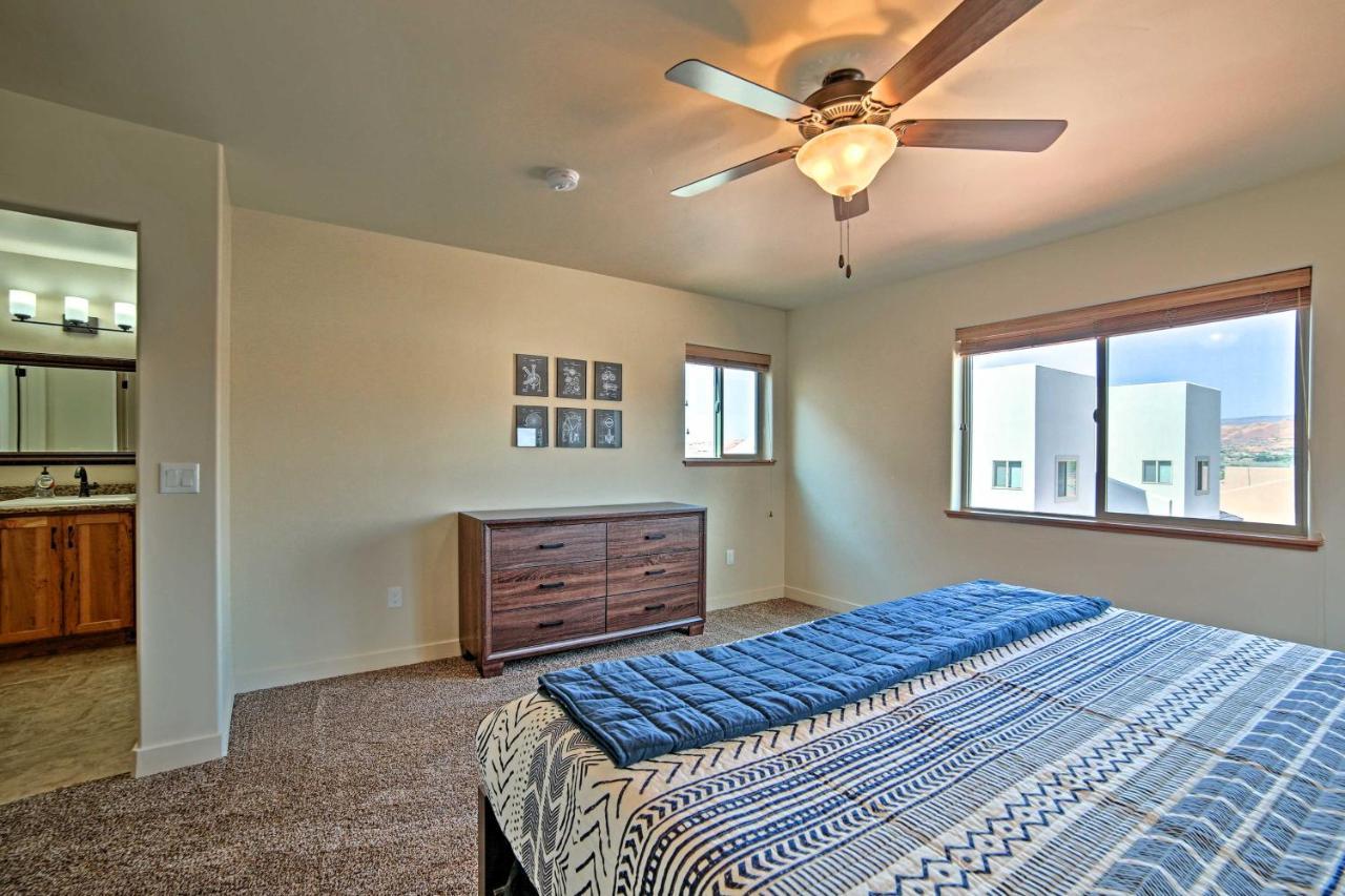 Townhome With Hot Tub And Patio - Near Arches Holiday home *