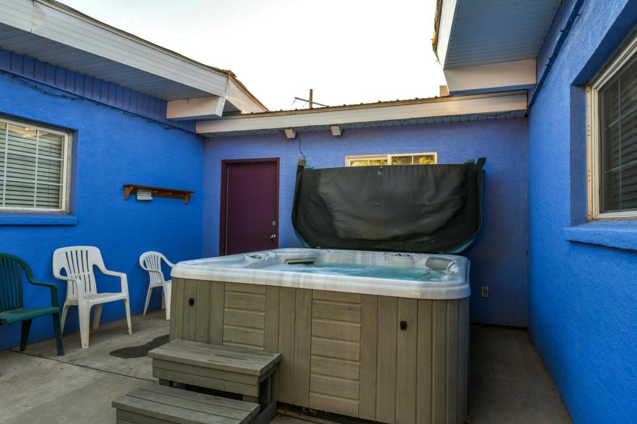 3 - Downtown 1 Bedroom Unit, Sleeps 6 With Shared Hot Tub Moab