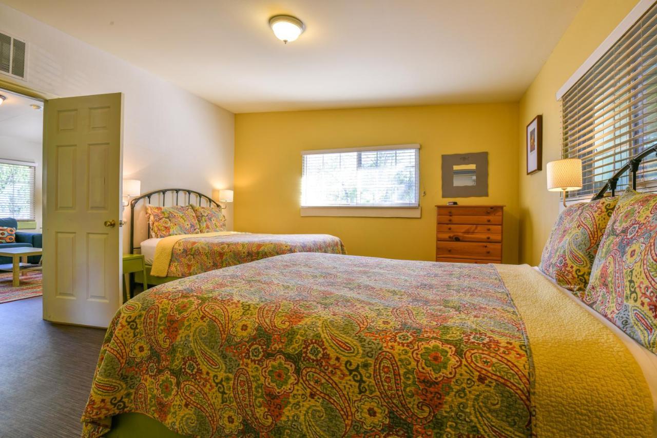 Holiday home 1 - Downtown 1 Bedroom Unit, Sleeps 6 With Shared Hot Tub