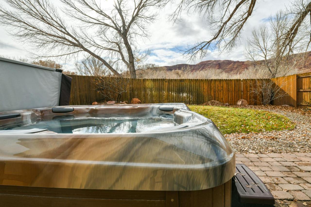 Cw343 - Great Downtown Location With A Private Hot Tub Holiday home
