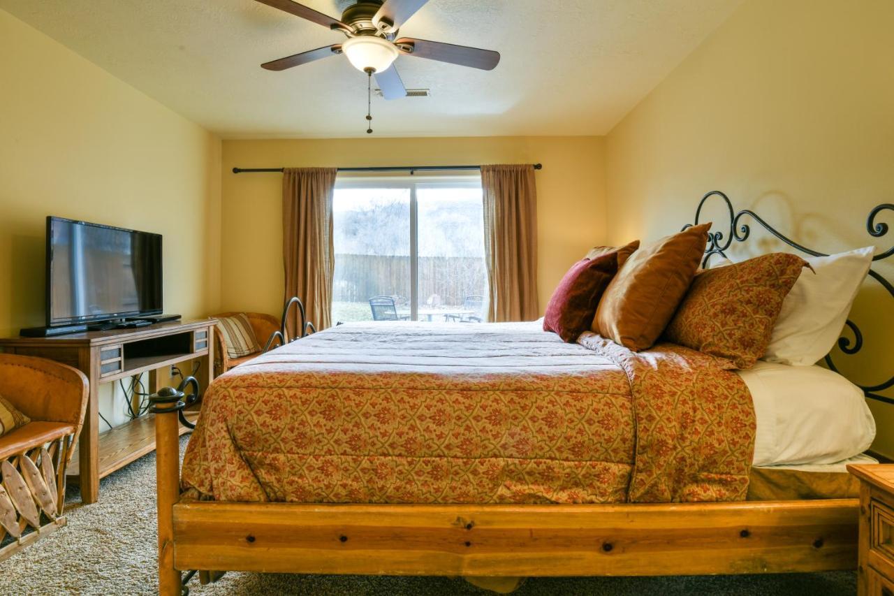 Holiday home Cw343 - Great Downtown Location With A Private Hot Tub *