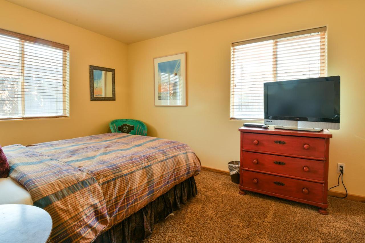 Holiday home Cw343 - Great Downtown Location With A Private Hot Tub *