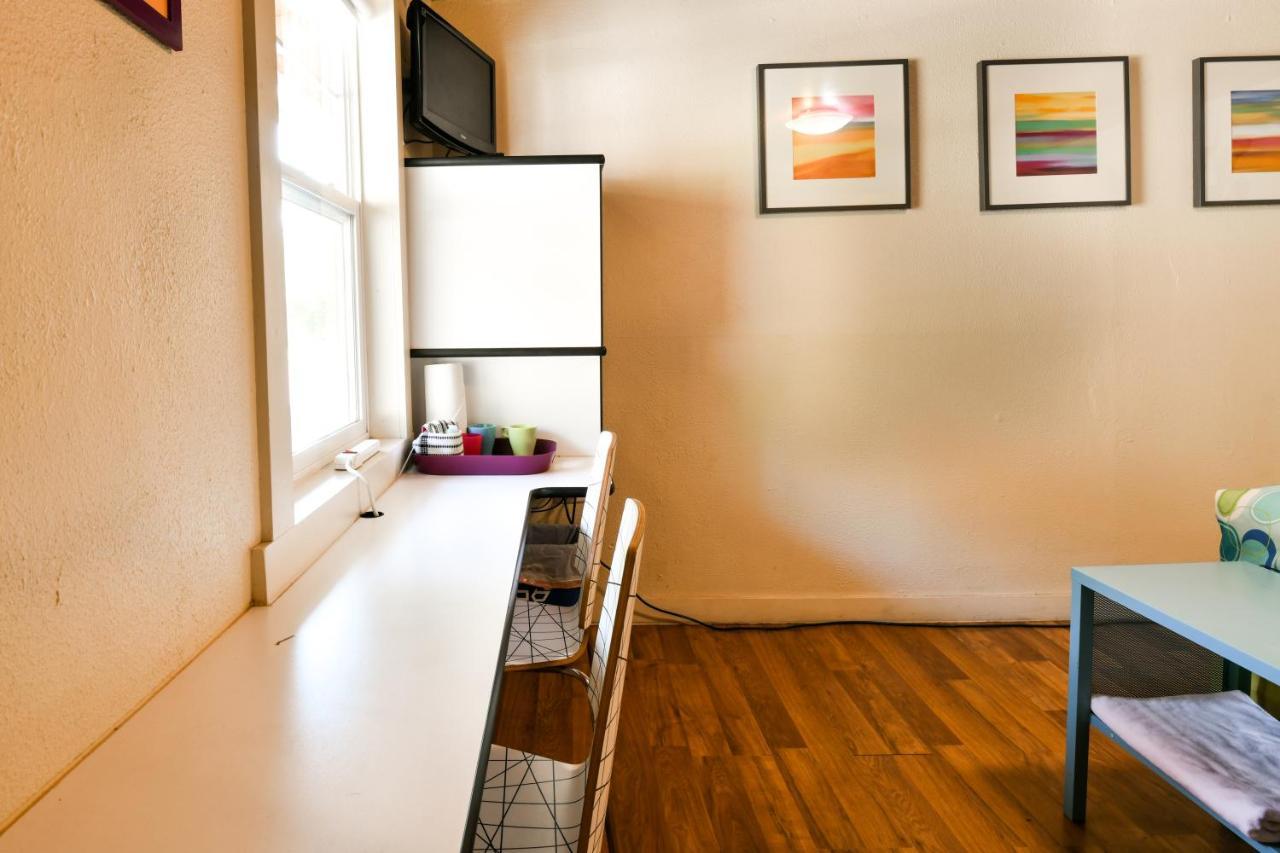 5 - Downtown Location. Studio With Shared Hot Tub. Minutes To Arches N.p. Hotel Moab