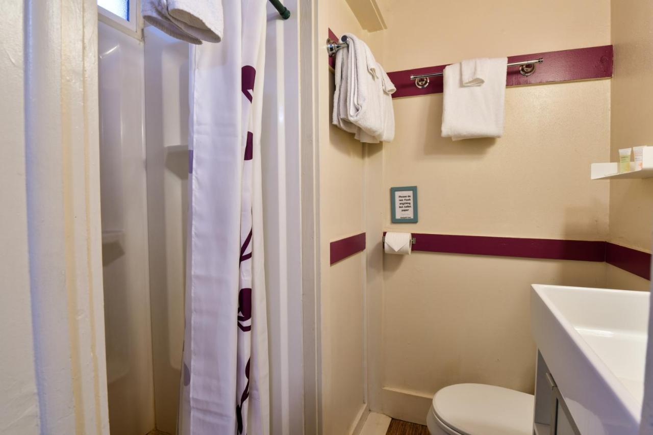 Hotel 5 - Downtown Location. Studio With Shared Hot Tub. Minutes To Arches N.p. *
