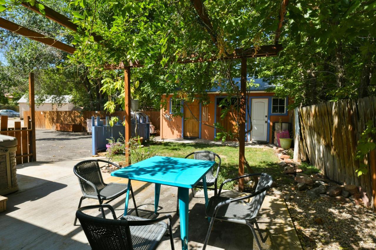 Hotel 7 - Downtown Location. Studio With Shared Hot Tub. Minutes To Arches N.p. Moab