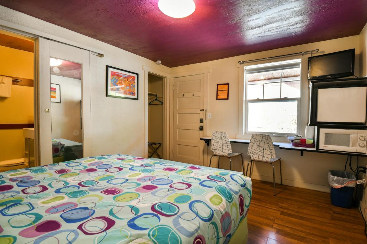 Hotel 5 - Downtown Location. Studio With Shared Hot Tub. Minutes To Arches N.p. *
