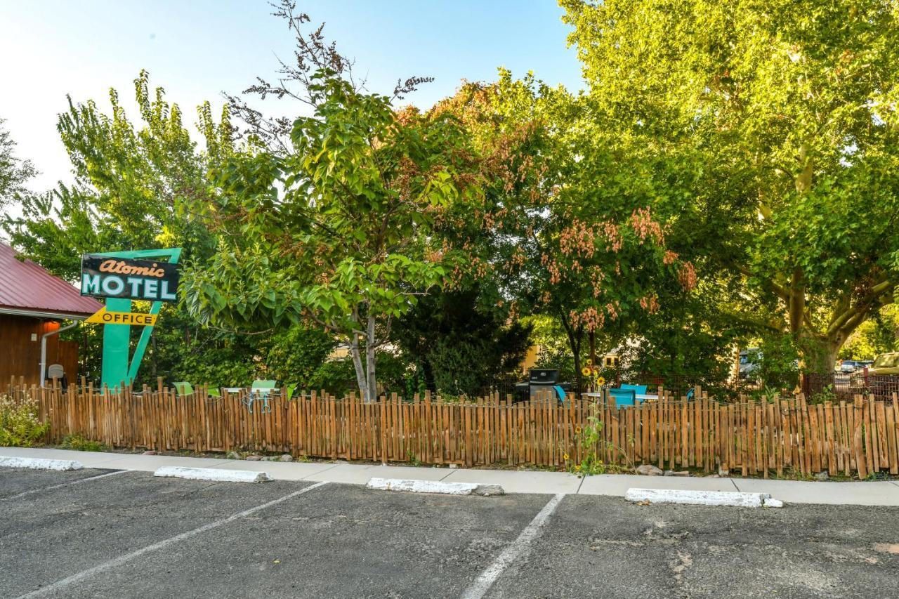 7 - Downtown Location. Studio With Shared Hot Tub. Minutes To Arches N.p.