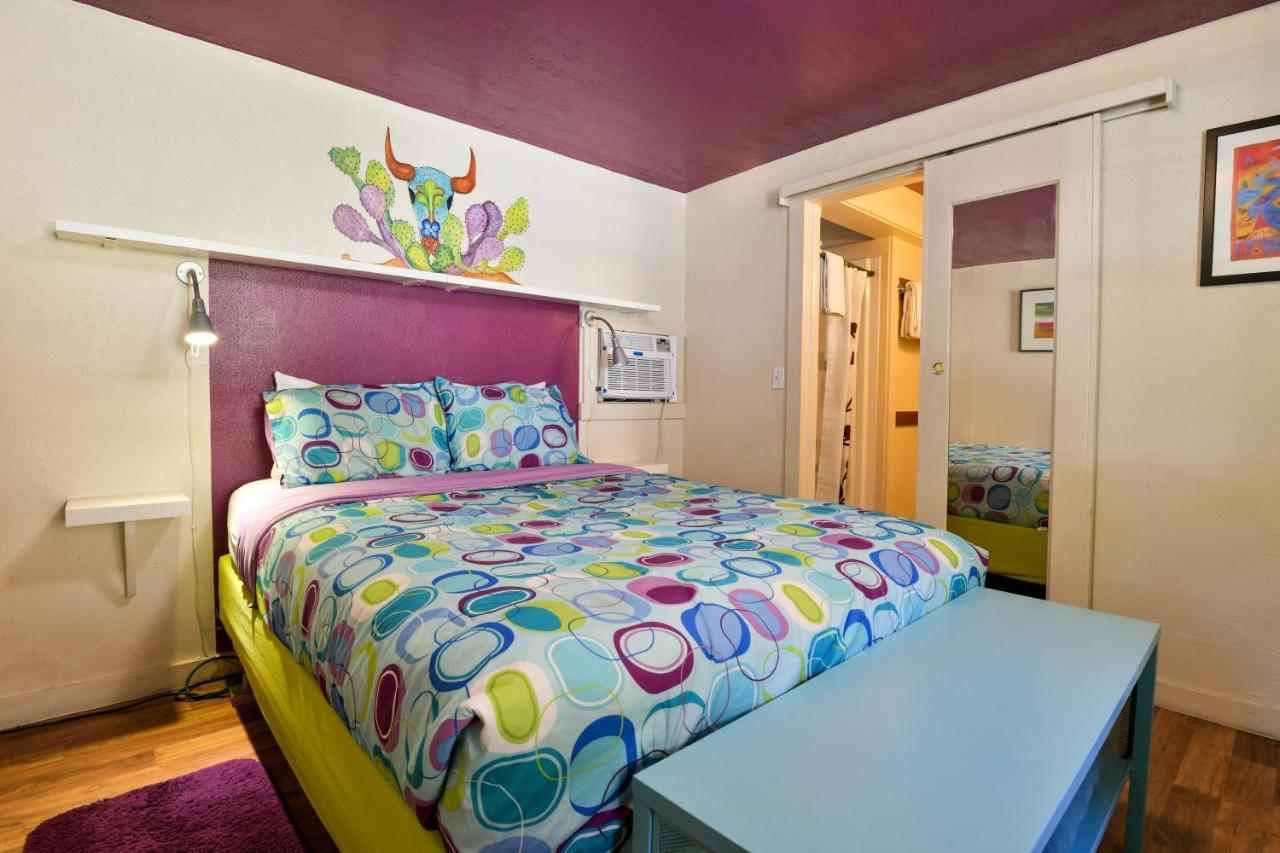 5 - Downtown Location. Studio With Shared Hot Tub. Minutes To Arches N.p. *