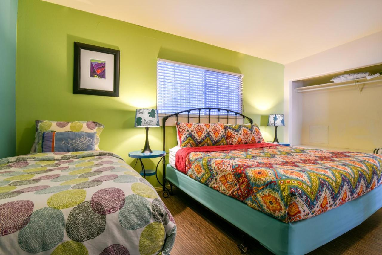 3 - Downtown 1 Bedroom Unit, Sleeps 6 With Shared Hot Tub *