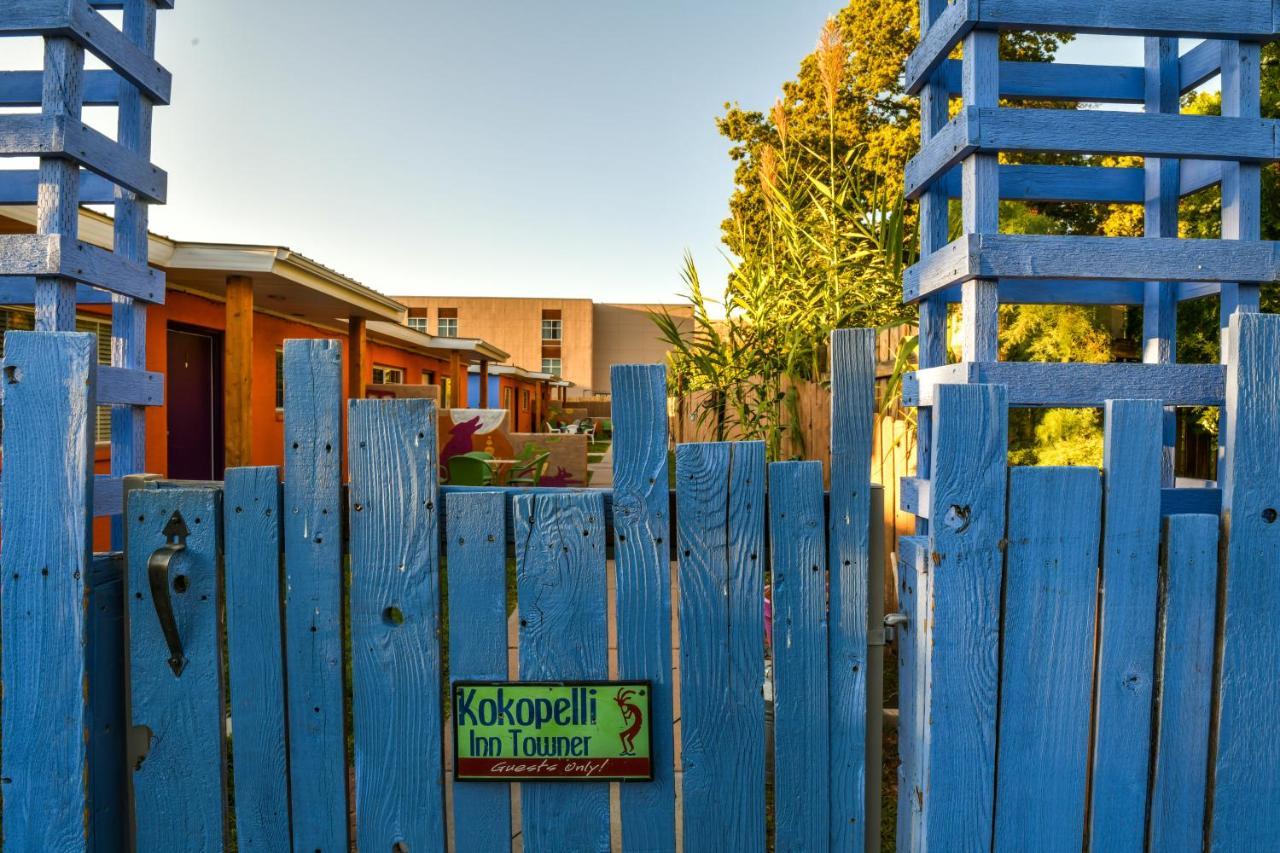 3 - Downtown 1 Bedroom Unit, Sleeps 6 With Shared Hot Tub Holiday home *