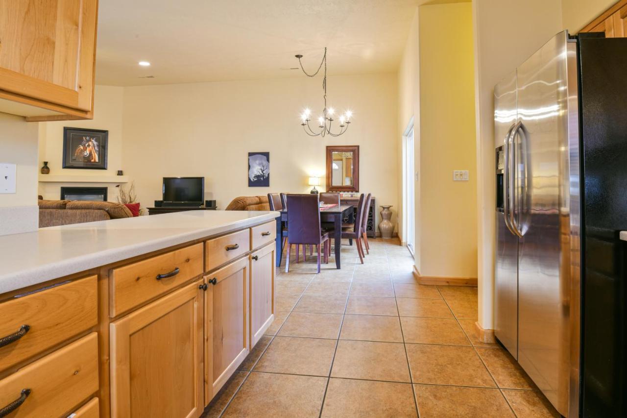 Cw343 - Great Downtown Location With A Private Hot Tub * Moab