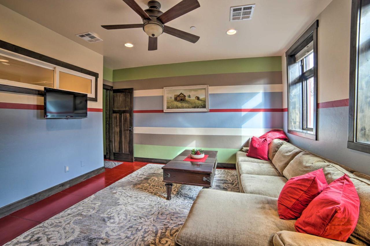 Getaway With Ample Parking, Walk To Main Street Holiday home *