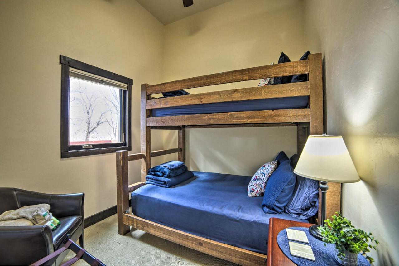 Getaway With Ample Parking, Walk To Main Street Holiday home