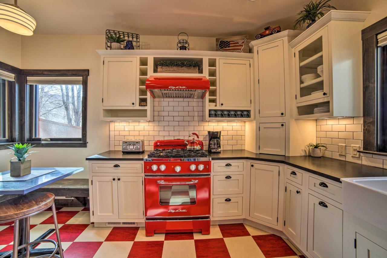 Getaway With Ample Parking, Walk To Main Street Holiday home
