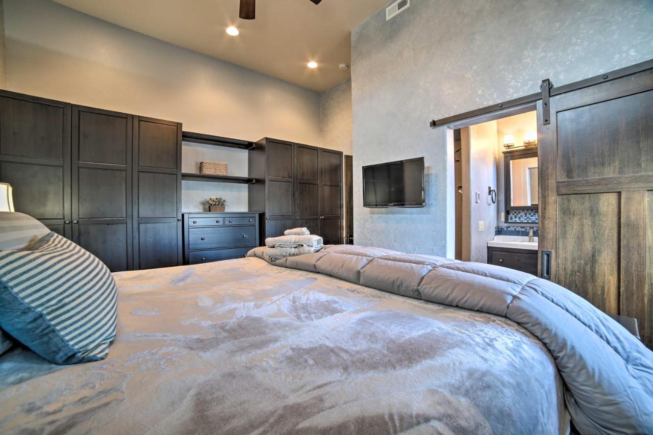 Holiday home Getaway With Ample Parking, Walk To Main Street *