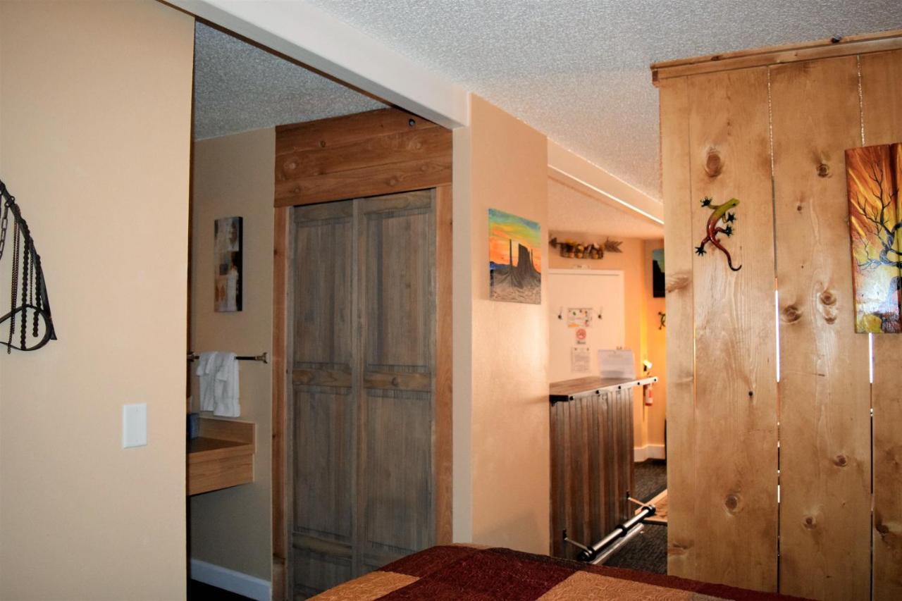 St Danes Kokopelli Cabin *