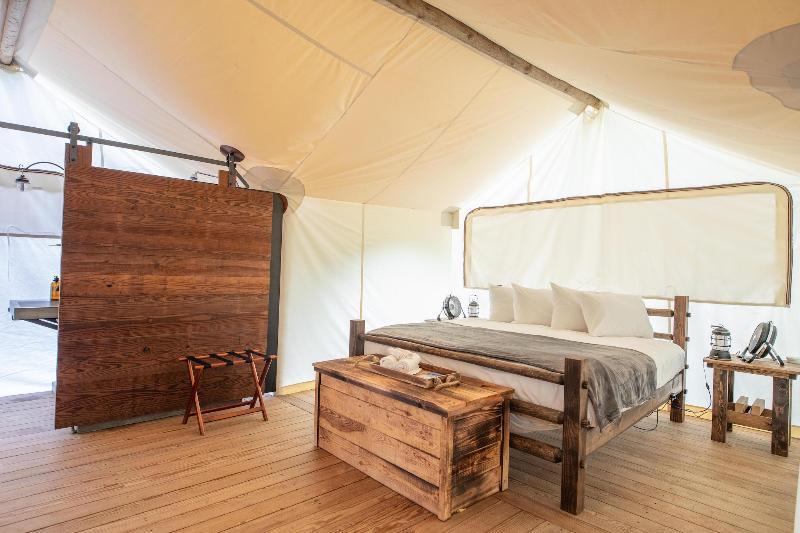 Under Canvas Luxury tent