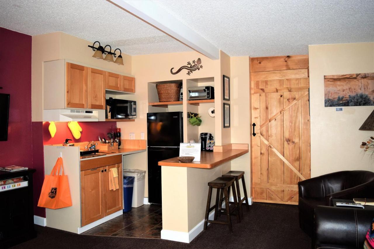 St Danes Prickly Pear Cabin Villa Moab