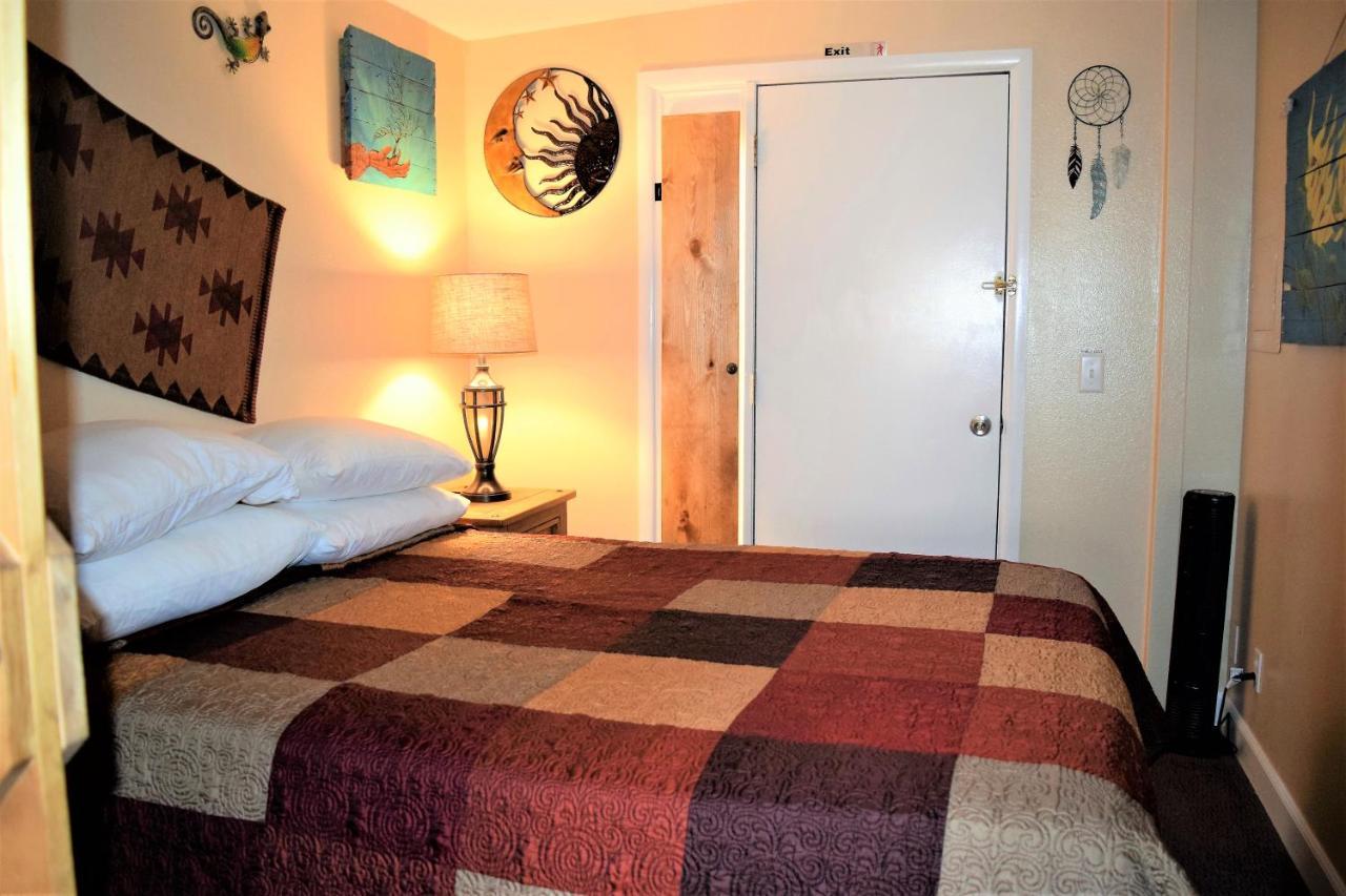 Guest house St Danes Pinyon Pine Cabin
