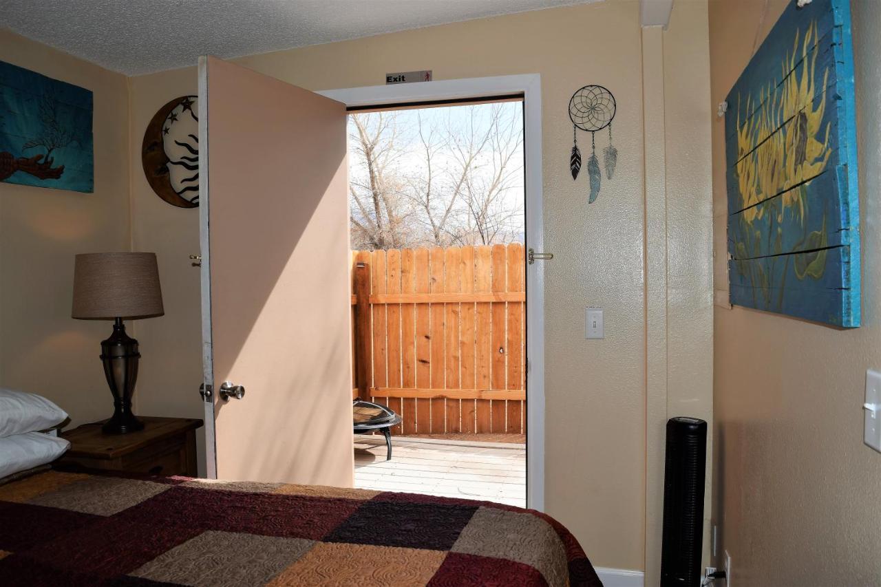 Guest house St Danes Pinyon Pine Cabin *