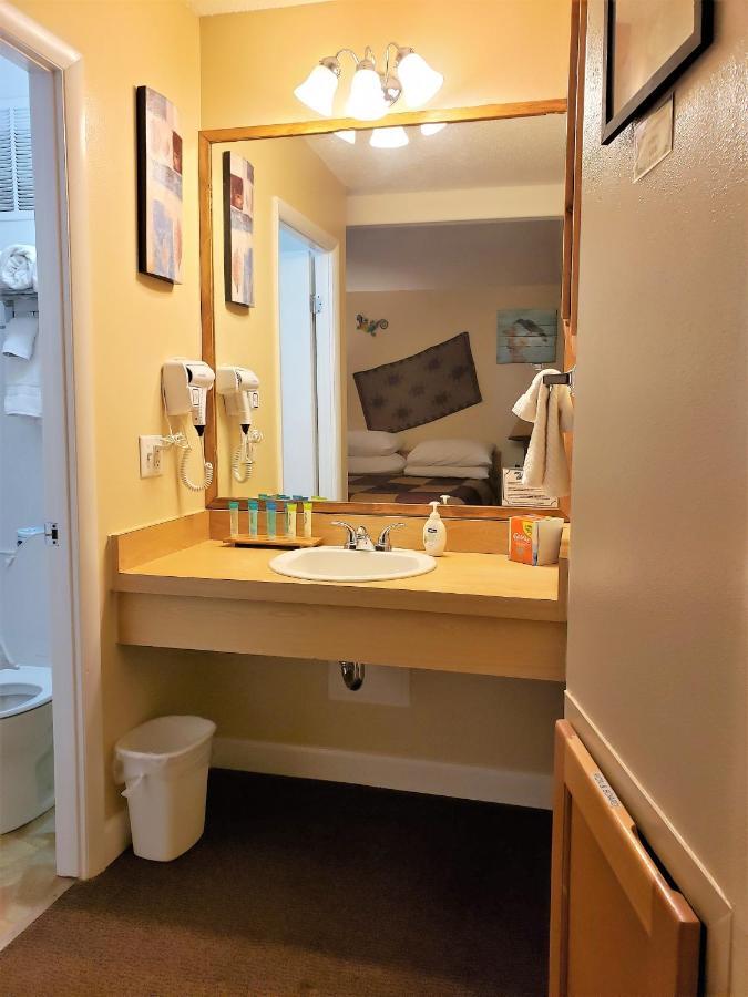Guest house St Danes Pinyon Pine Cabin *