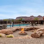 Sun Outdoors Canyonlands Gateway