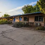 Cozy Adventure Pad Near Downtown - Rose Tree 2