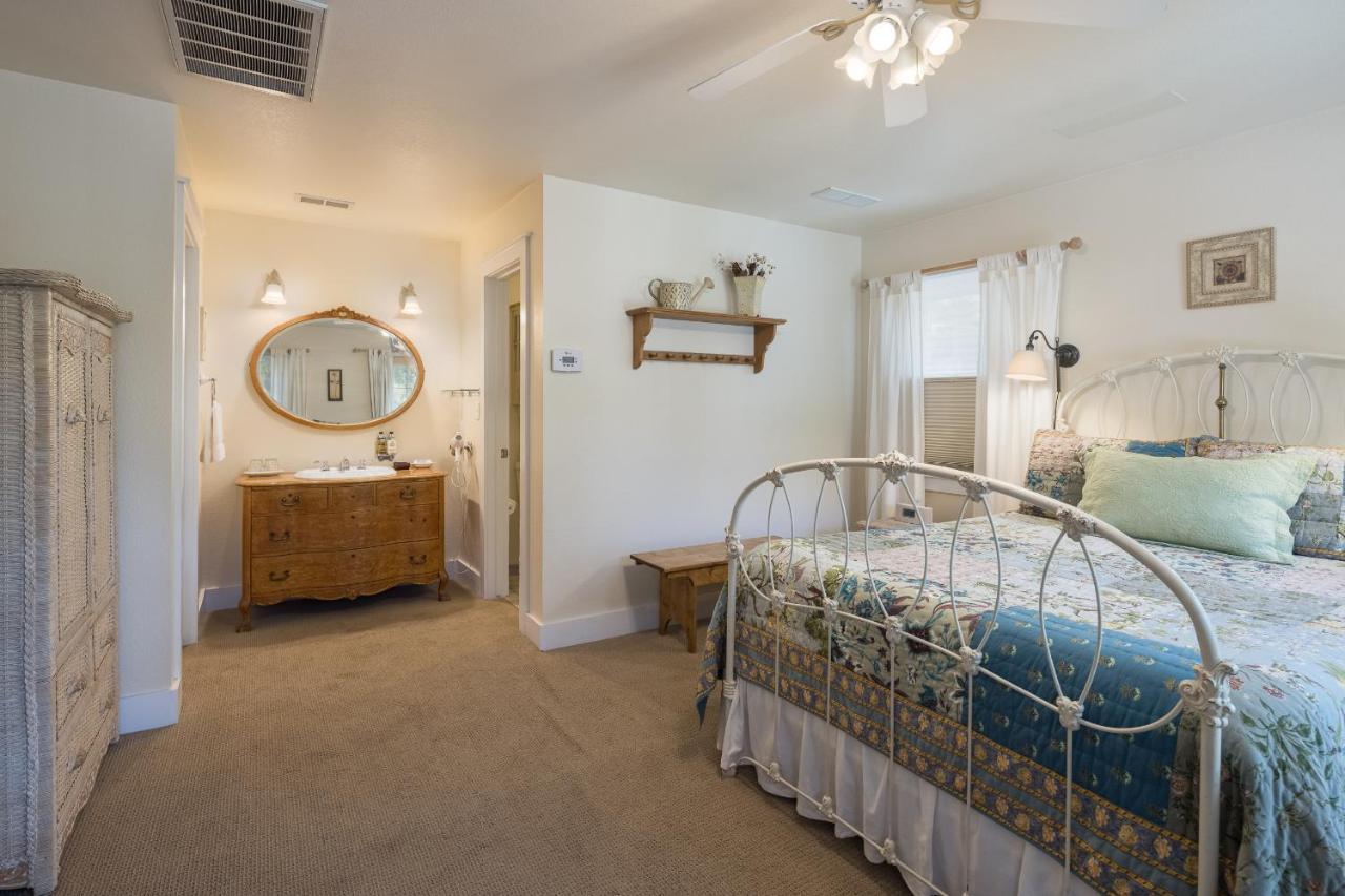 Bed & Breakfast Sunflower Hill *
