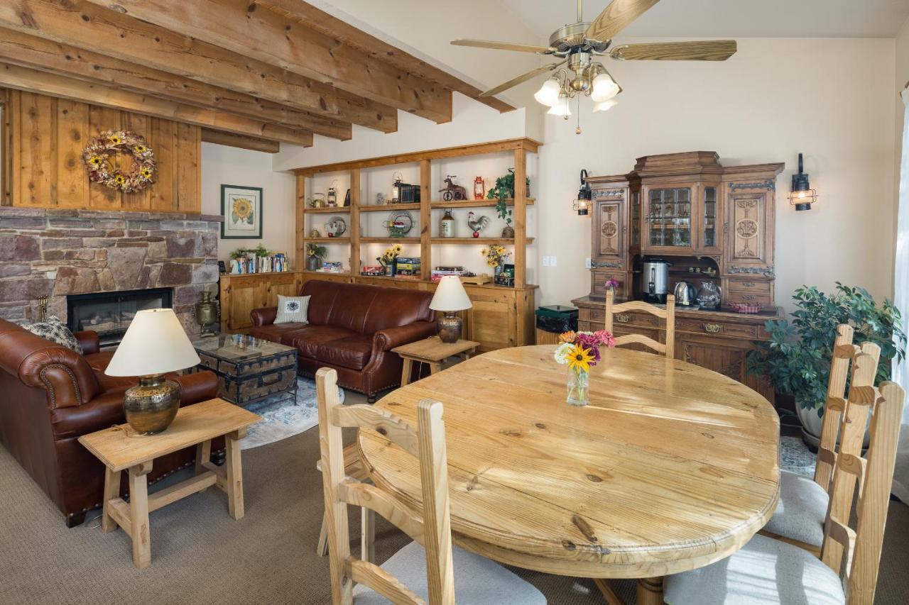 Sunflower Hill Bed & Breakfast *