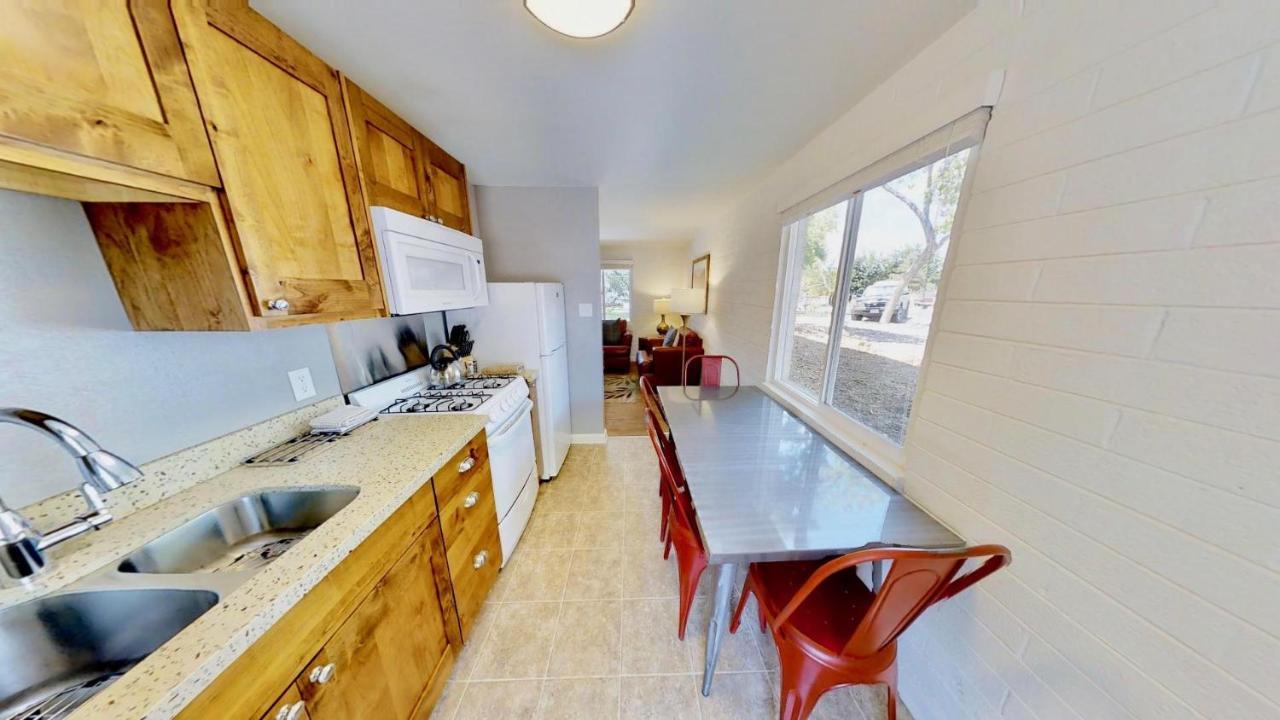Purple Sage Flats #1 Apartment *
