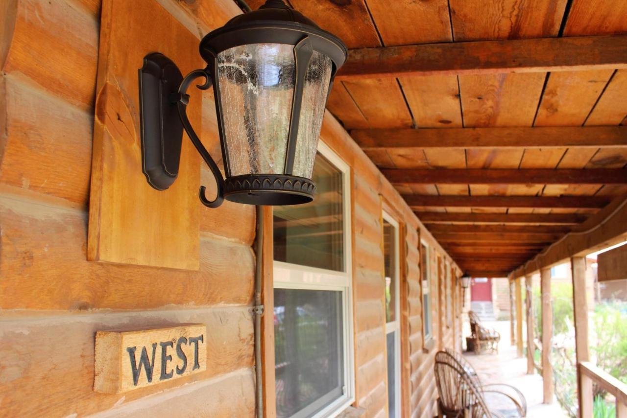 Pack Creek ~ Creekside West Holiday home