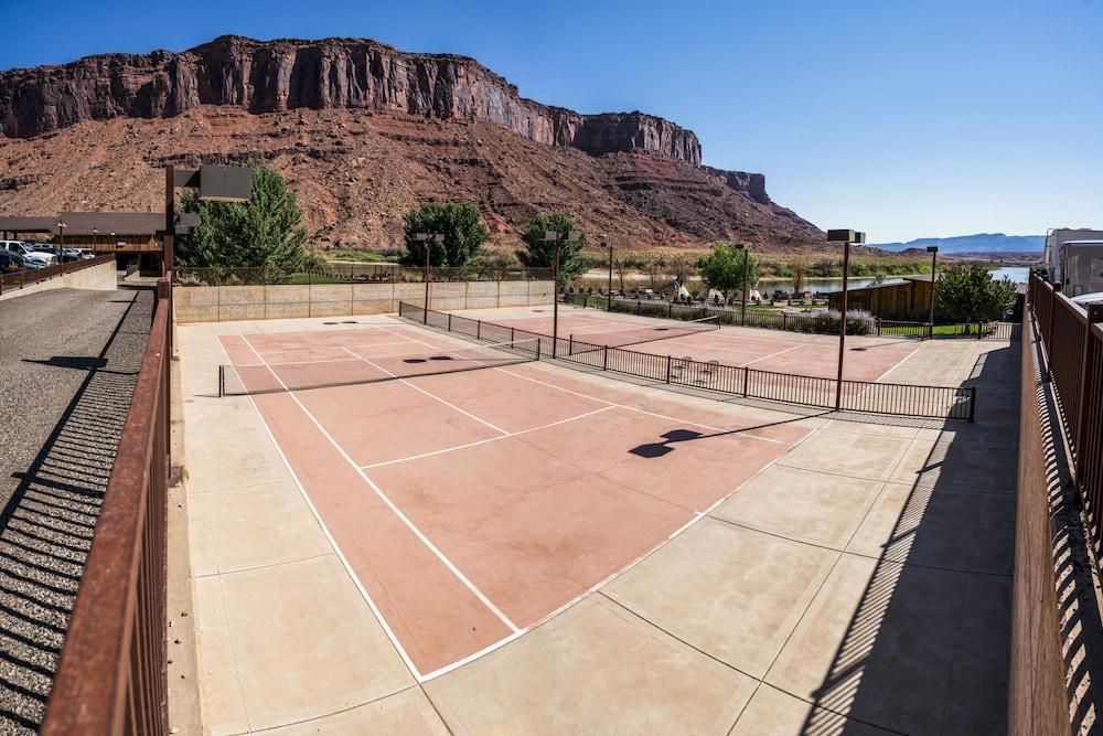 Red Cliffs *