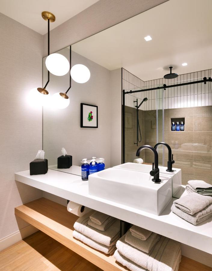 Gravity Haus Hotel 3*