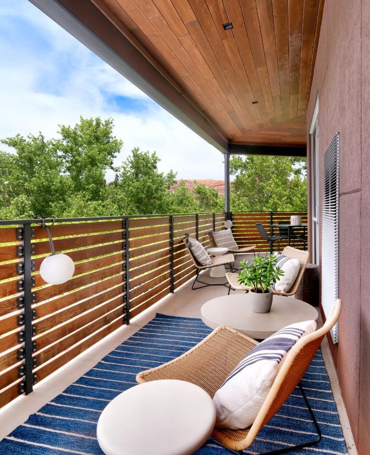 Gravity Haus Hotel 3*