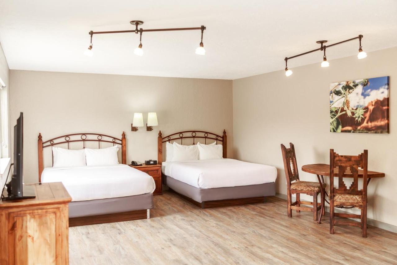 Aarchway Hotel 3*