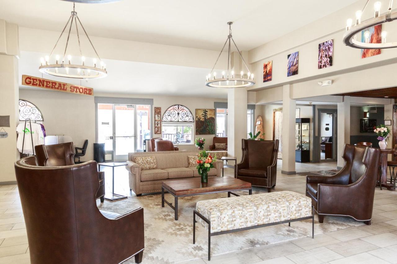 Aarchway Hotel 3*