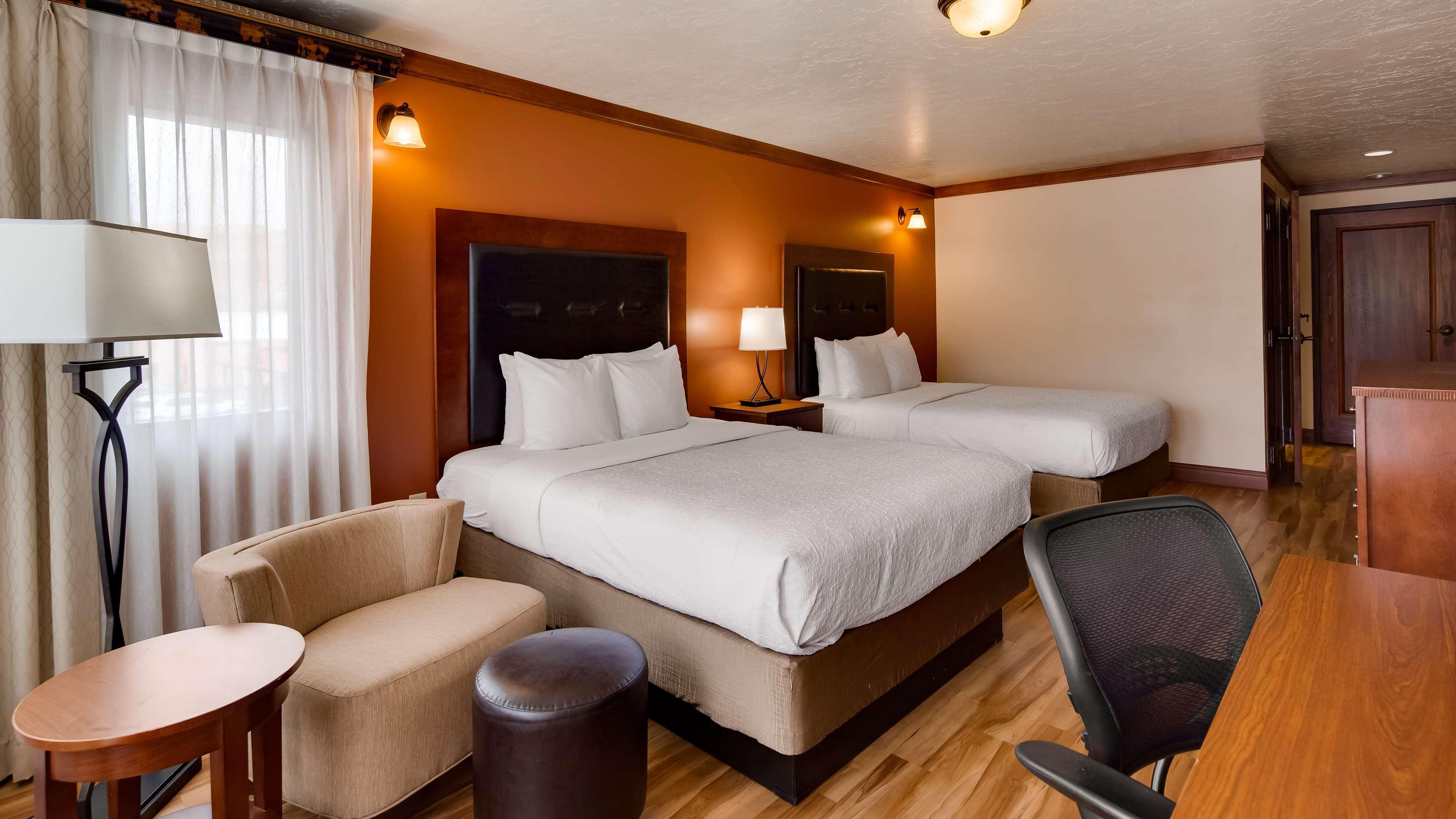Western Greenwell Hotel