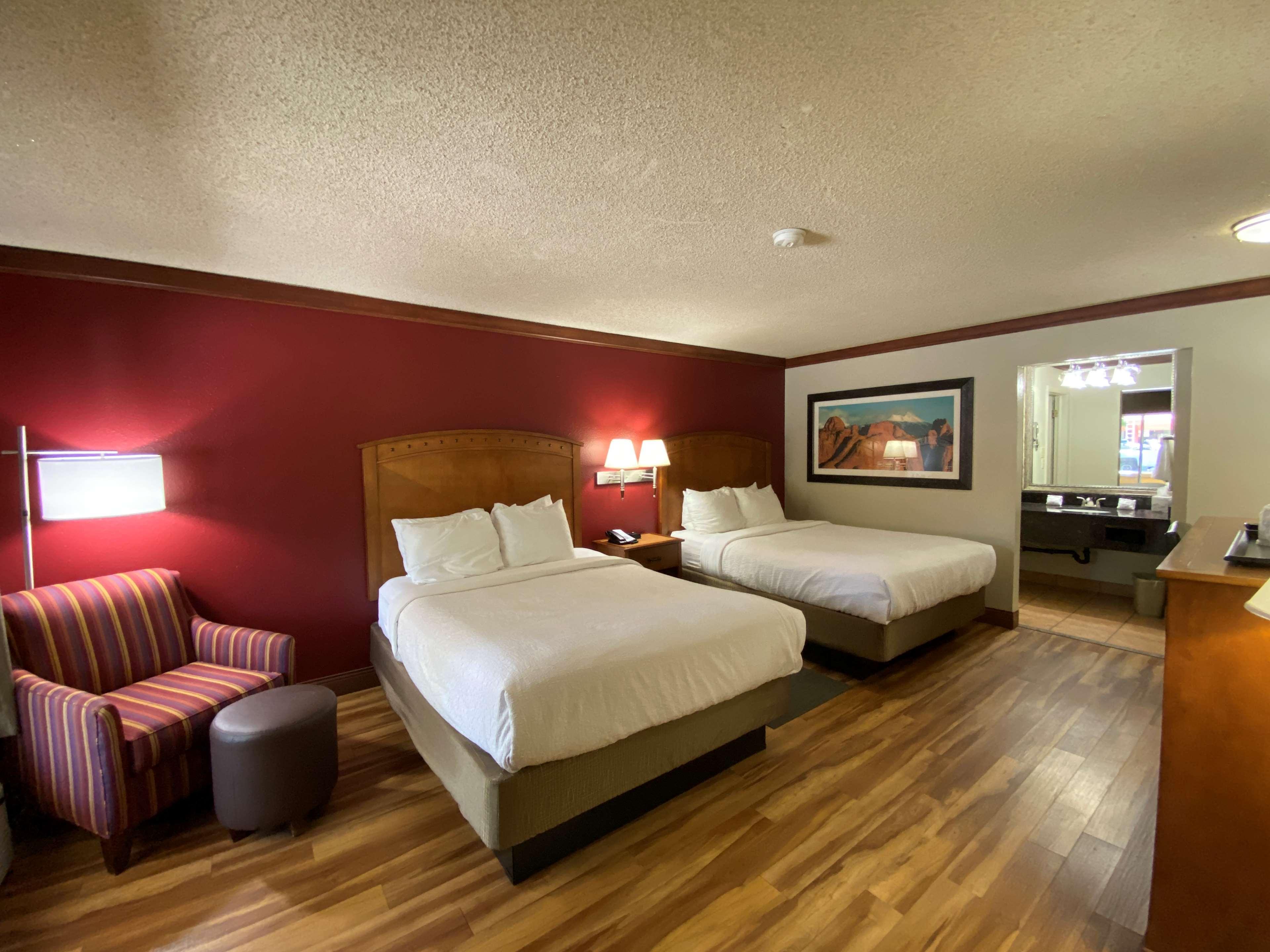 Hotel Western Greenwell 3*