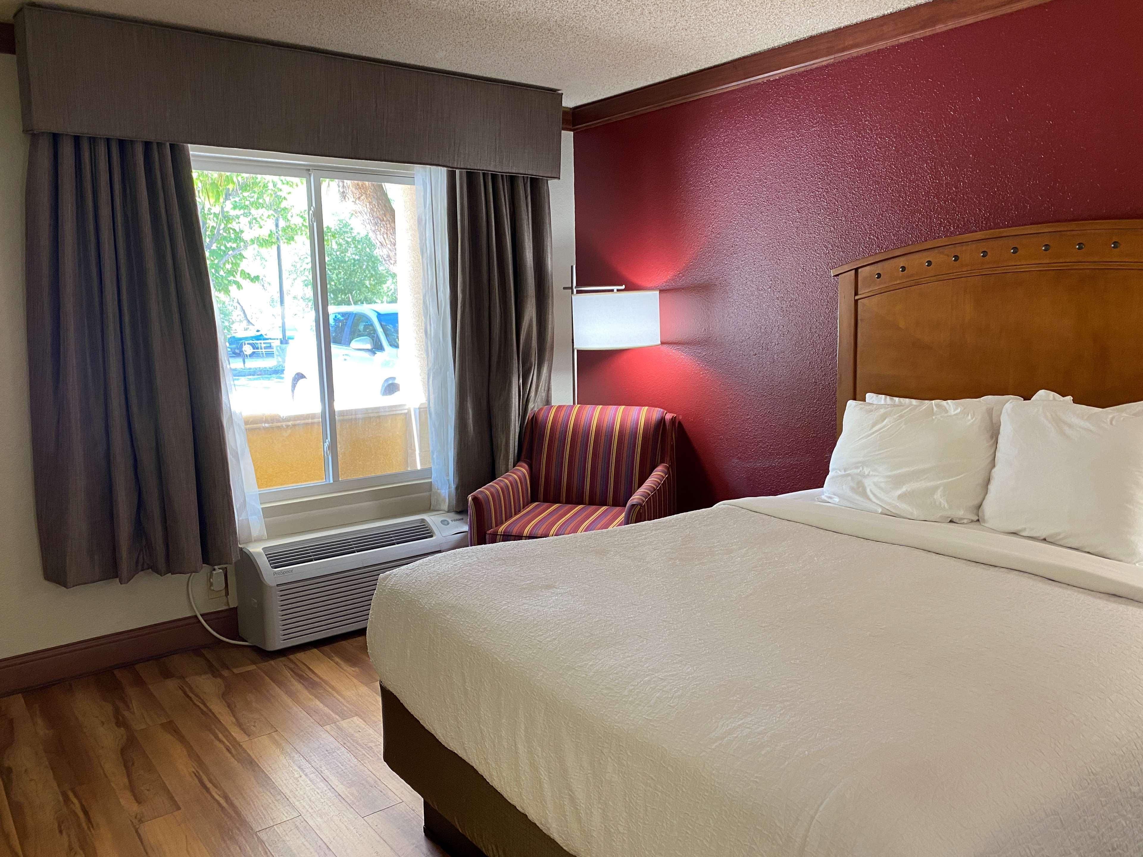 Western Greenwell 3*