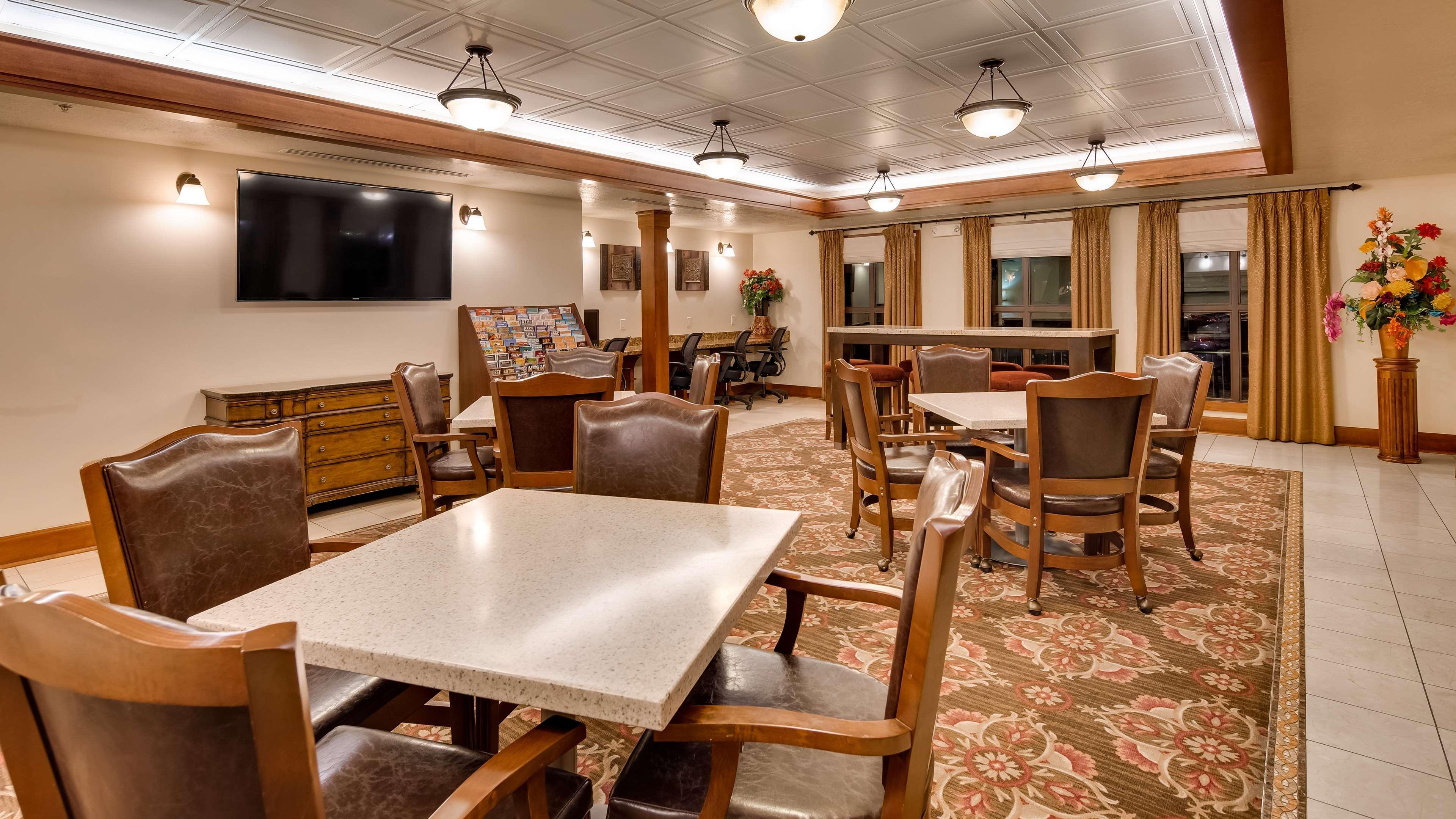 Western Greenwell Hotel 3*