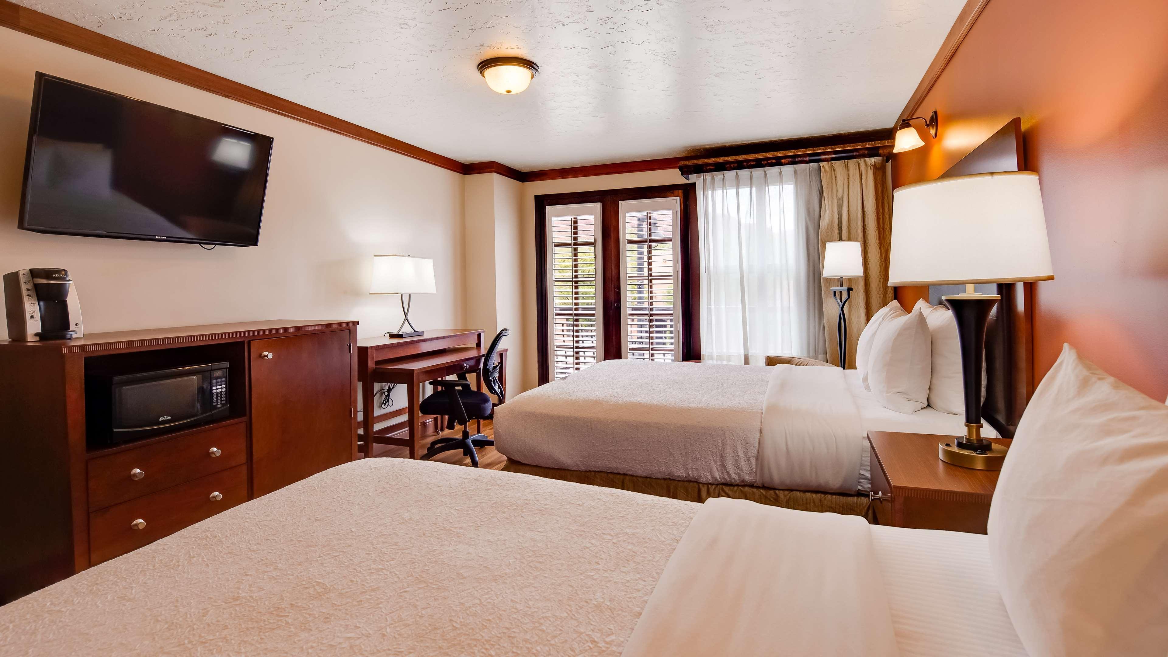 Western Greenwell 3*