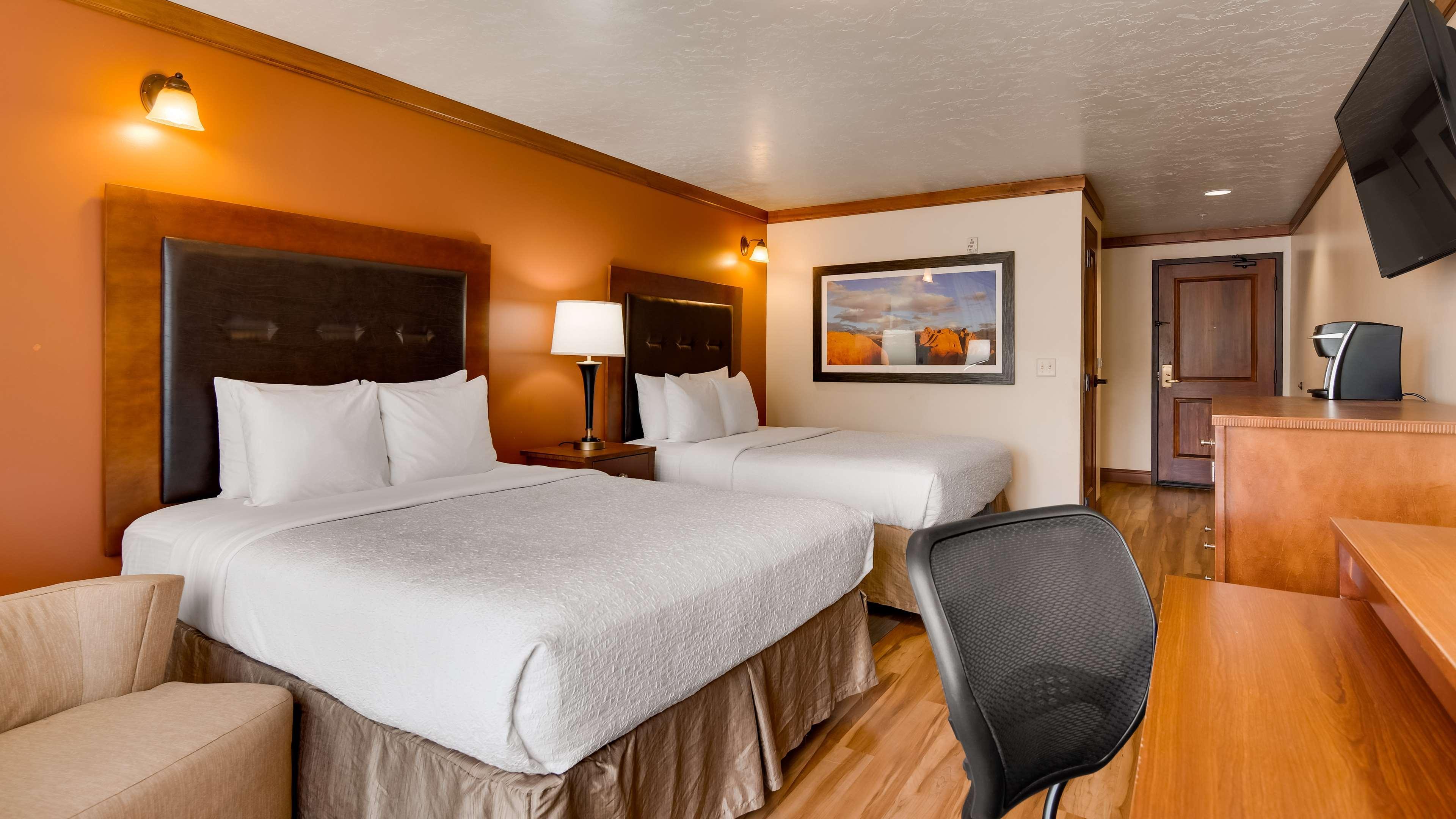 Western Greenwell Hotel
