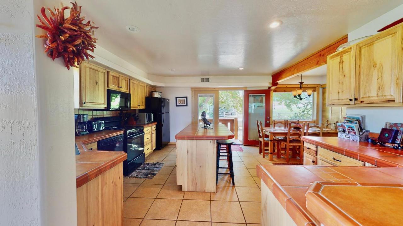 Pack Creek ~ Orchard House Holiday home *