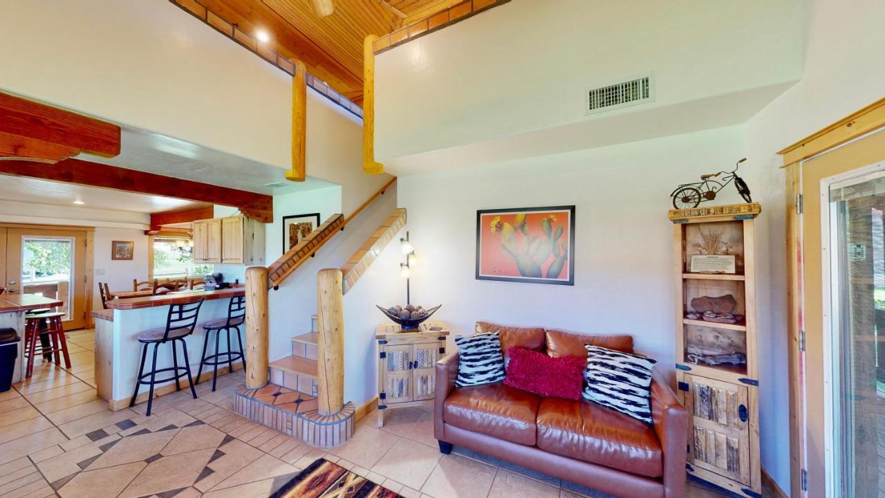 Pack Creek ~ Orchard House Holiday home Moab